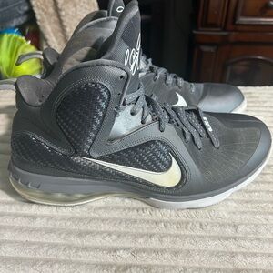 Nike LeBron 9 Cool Grey men size 9.5